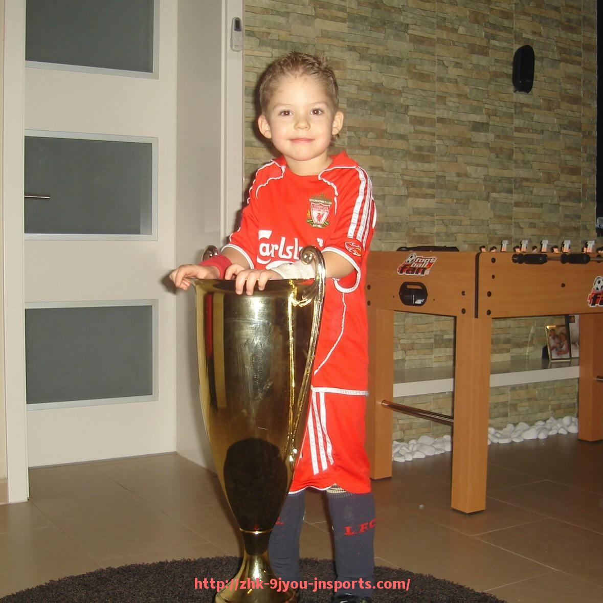 J9九游会登录入口-C罗职业生涯面对德甲球队时的比赛数据统计